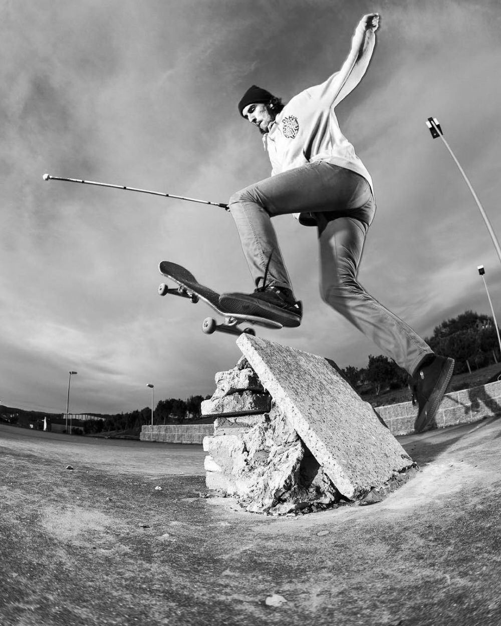 Buta tak halangi impian, ini 9 aksi Marcelo Lusardi saat skateboarding