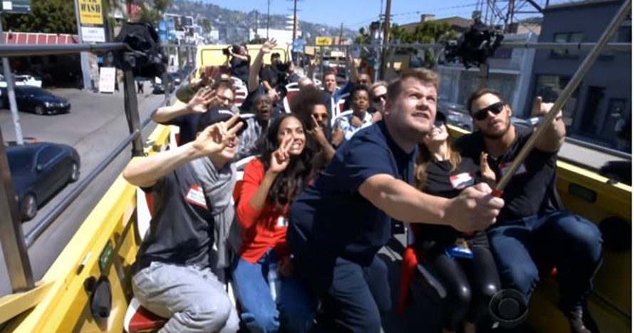 7 Momen keseruan para pemain Avengers naik bus, nyanyi sepanjang jalan