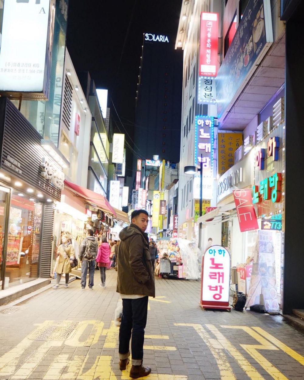 10 Potret ganteng Fattah Riphat, suami Poppy Bunga yang bertubuh kekar