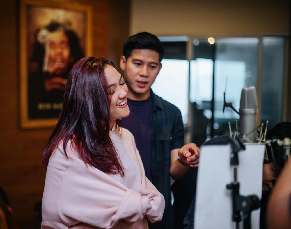 Kerja bareng, ini 6 potret keseruan Marion Jola bareng RAN