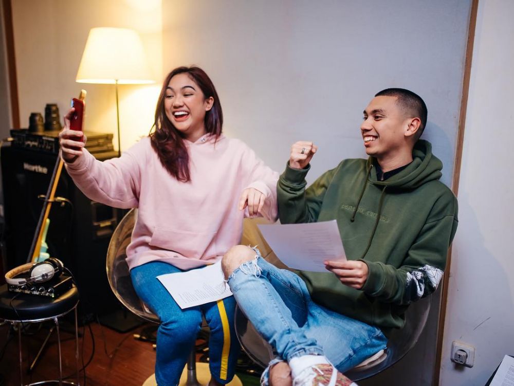 Kerja bareng, ini 6 potret keseruan Marion Jola bareng RAN