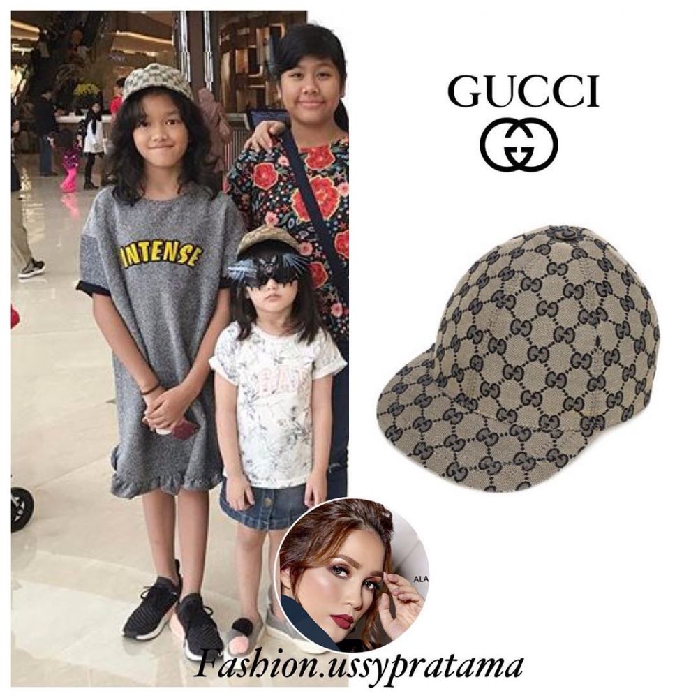 10 Fashion item 4 putri Ussy Sulistiawaty ini harganya fantastis