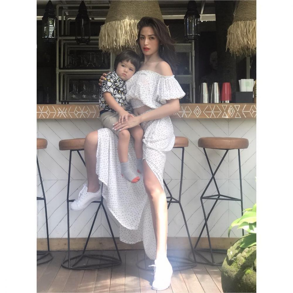 Nama 6 anak seleb Tanah Air ini unik banget, sampai susah diucapkan