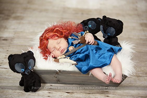 10 Potret newborn tema Disney ini bikin bayi mirip princess, duh gemas