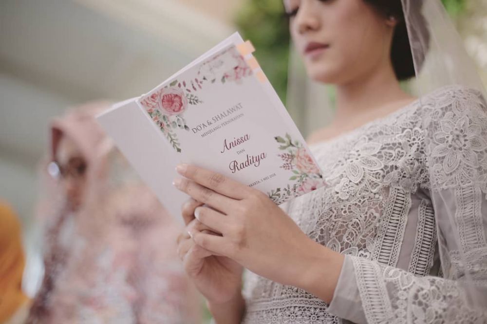 12 Momen haru pengajian dan siraman Anissa Aziza jelang pernikahan