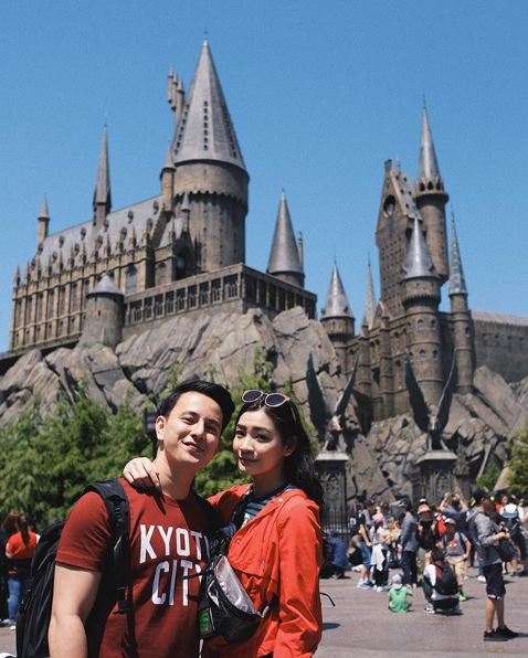 9 Momen Billy Davidson dan pacar saat traveling ke Jepang, so sweet