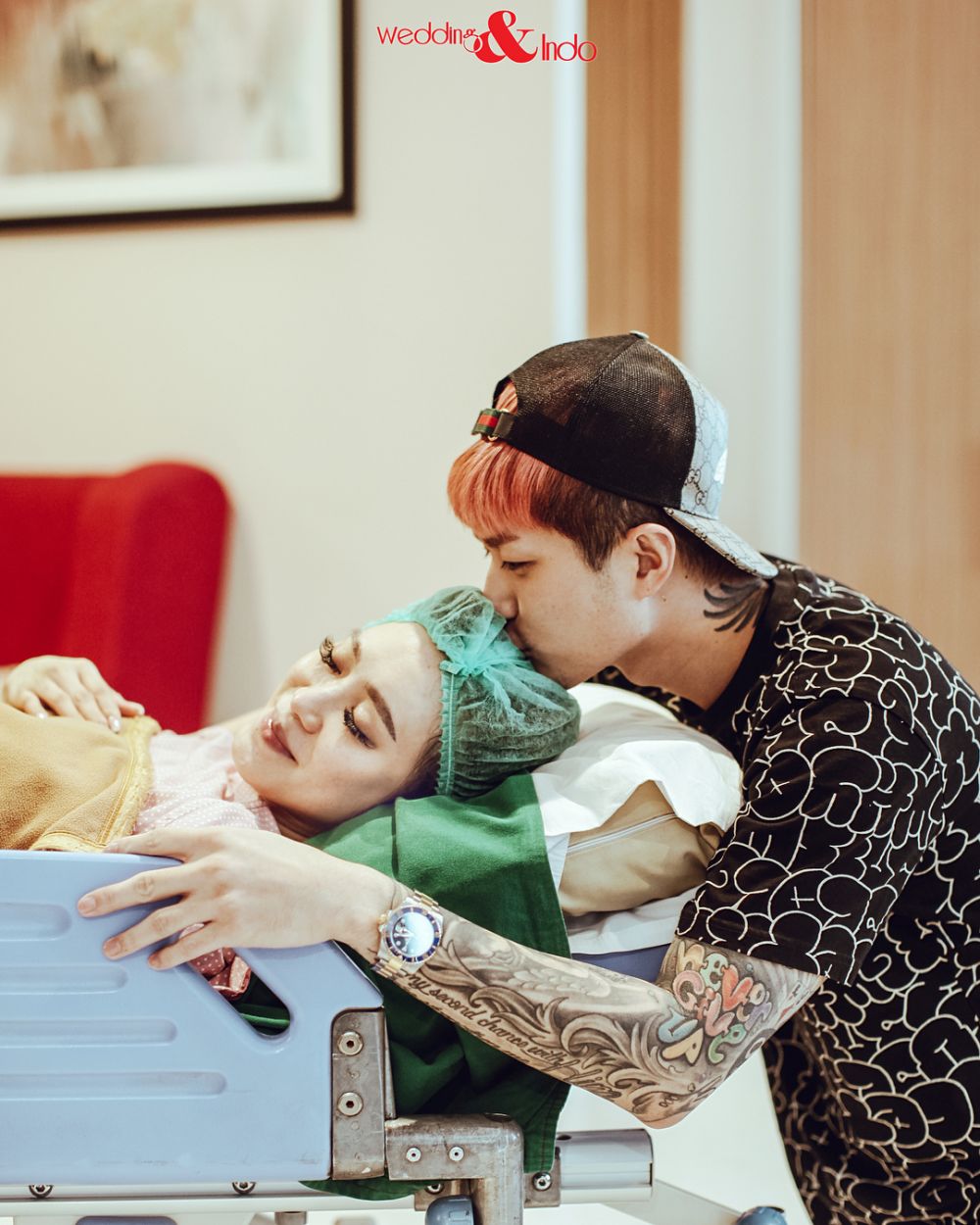 Penuh kebahagiaan, ini 10 momen kelahiran anak pertama Lee Jeong Hoon