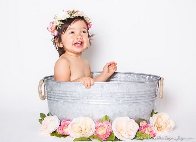 10 Pemotretan bayi tema mandi, ekspresi main airnya bikin pengen cubit
