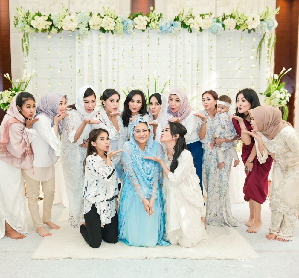 10 Momen tasyakuran kehamilan Rini Yulianti, penuh doa dan kebahagiaan