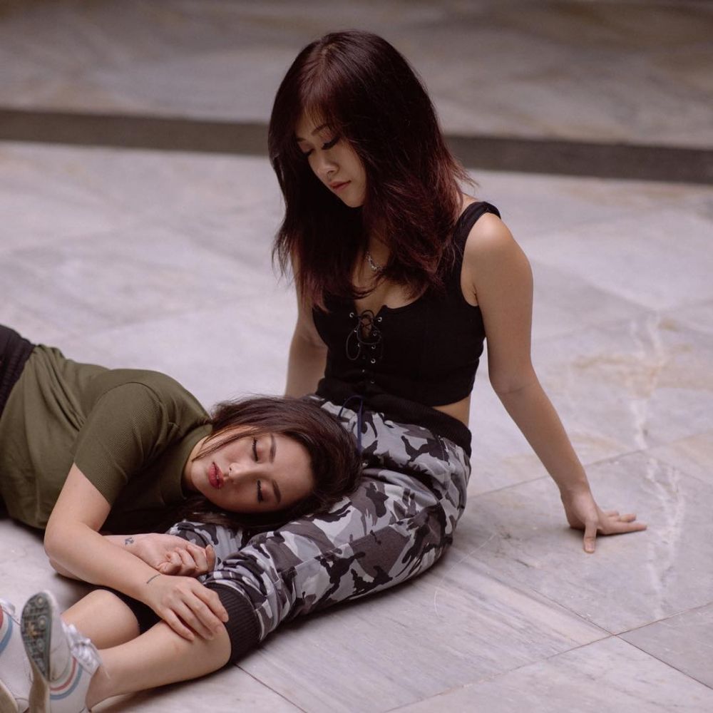 10 Momen akrab Kathy & Whitney sebelum musuhan gara-gara Young Lex