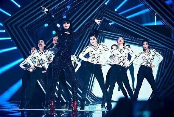 10 Gaya Talitha Elizabeth, kakak Nia Ramadhani yang baru saja menikah