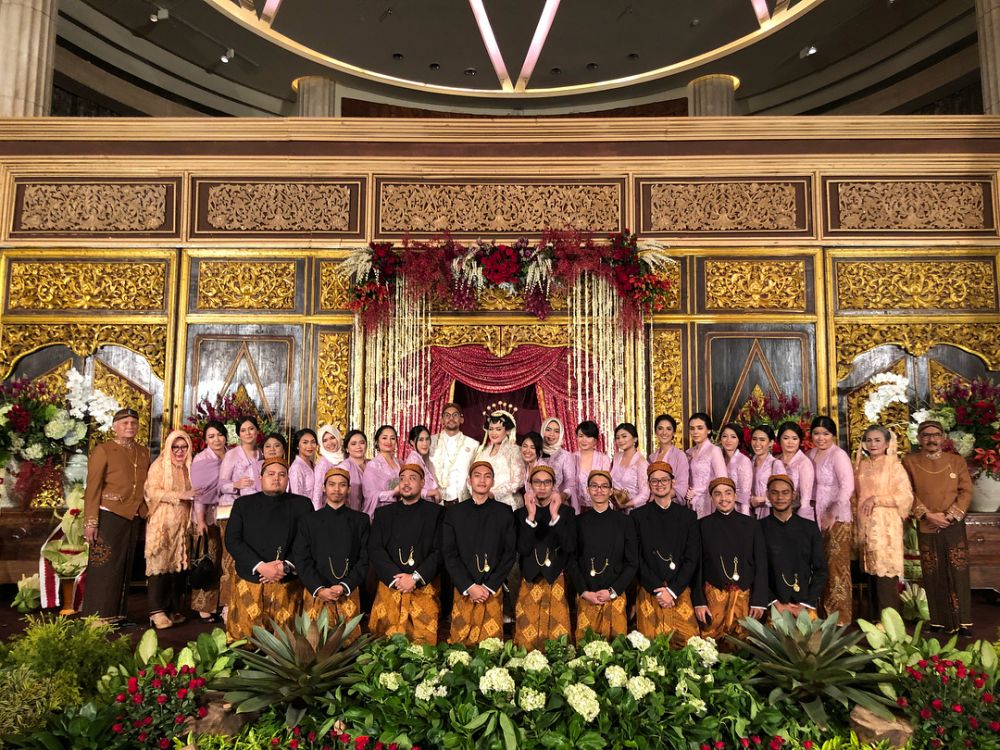 10 Potret pernikahan cicit Soeharto, mewah ala royal wedding