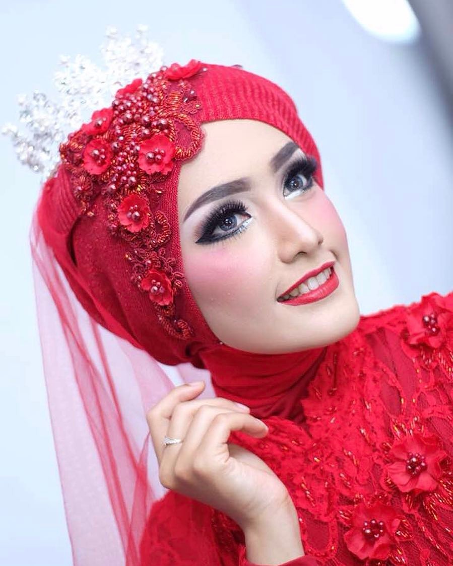 10 Potret cantik Hanifah, gadis Indonesia juara 2 Putri Muslimah Asia