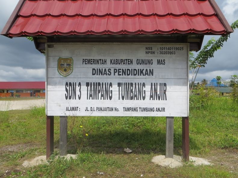 10 SD dengan atribut nama 'anjir' ini bikin tepuk jidat berkali-kali