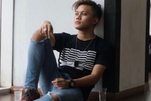 Orangtuanya di ambang perceraian, begini reaksi Rizky Febian 