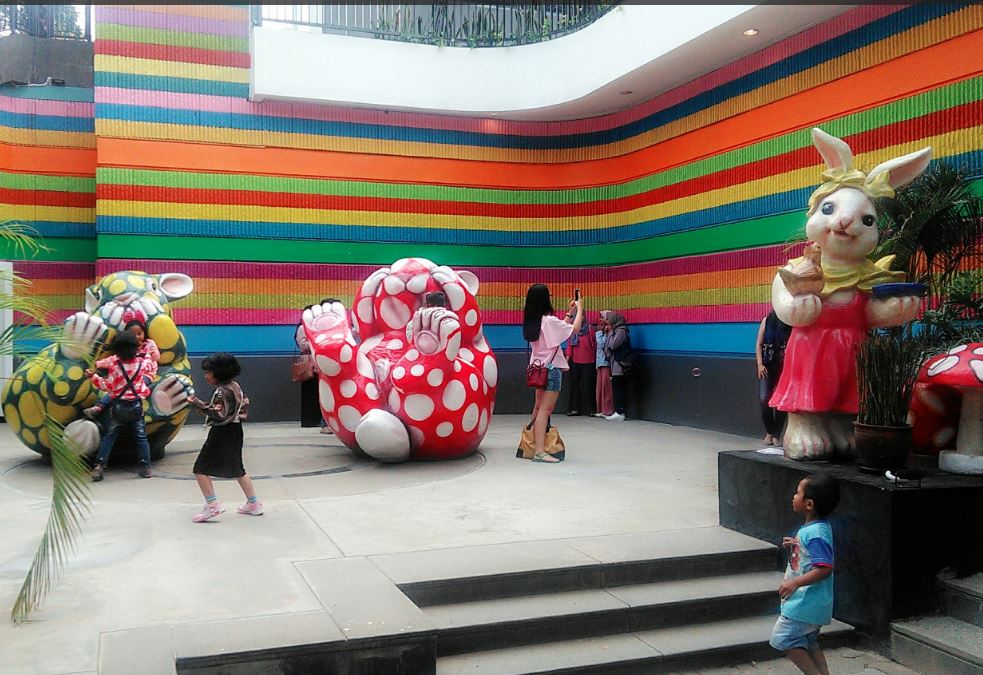 4 Tempat ini bikin feed media sosialmu kece, wajib ke sini nih!