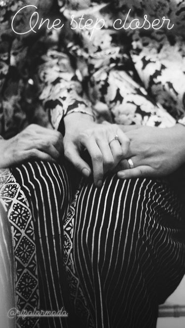 8 Potret lamaran Rizal Armada & kekasih, kental dengan nuansa Jawa