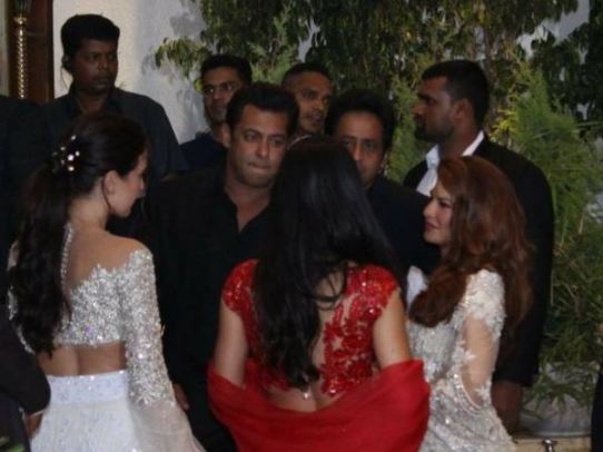 5 Momen paling disorot di pernikahan Sonam Kapoor & Anand Ahuja