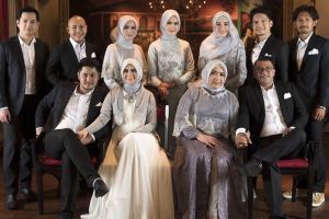 7 Potret kekompakan Kepompong, geng persahabatan hits Tommy Kurniawan