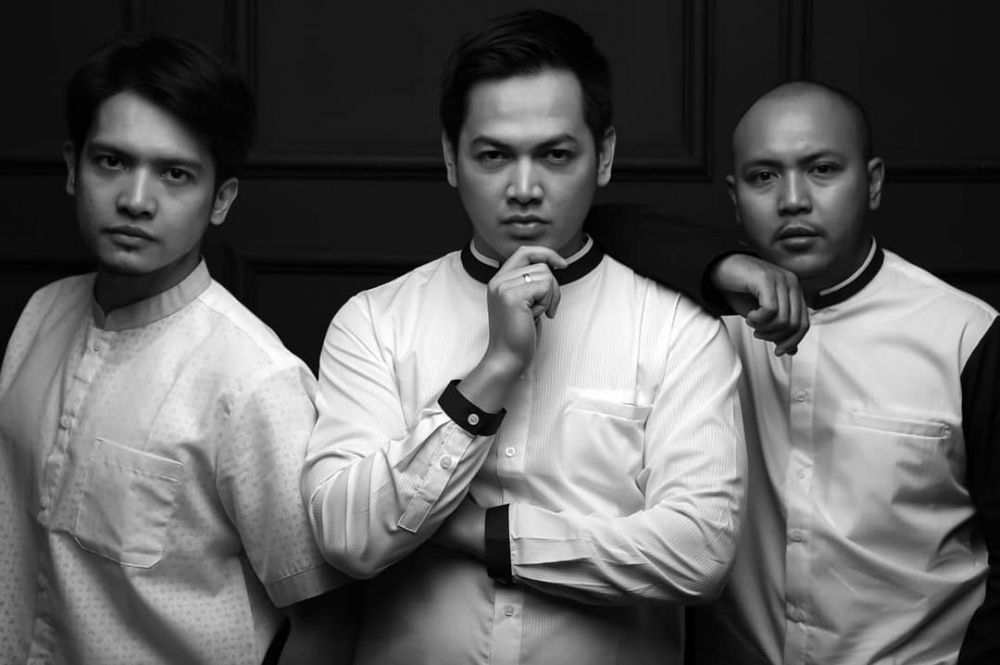 7 Potret kekompakan Kepompong, geng persahabatan hits Tommy Kurniawan