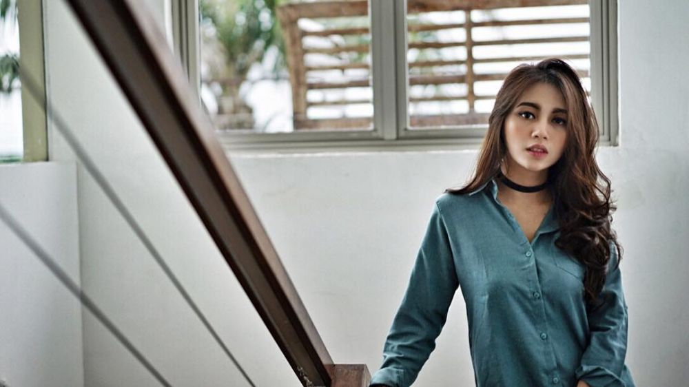 10 Gaya seksi Monica Imas, tunangan Rizal Armada yang jarang terekspos