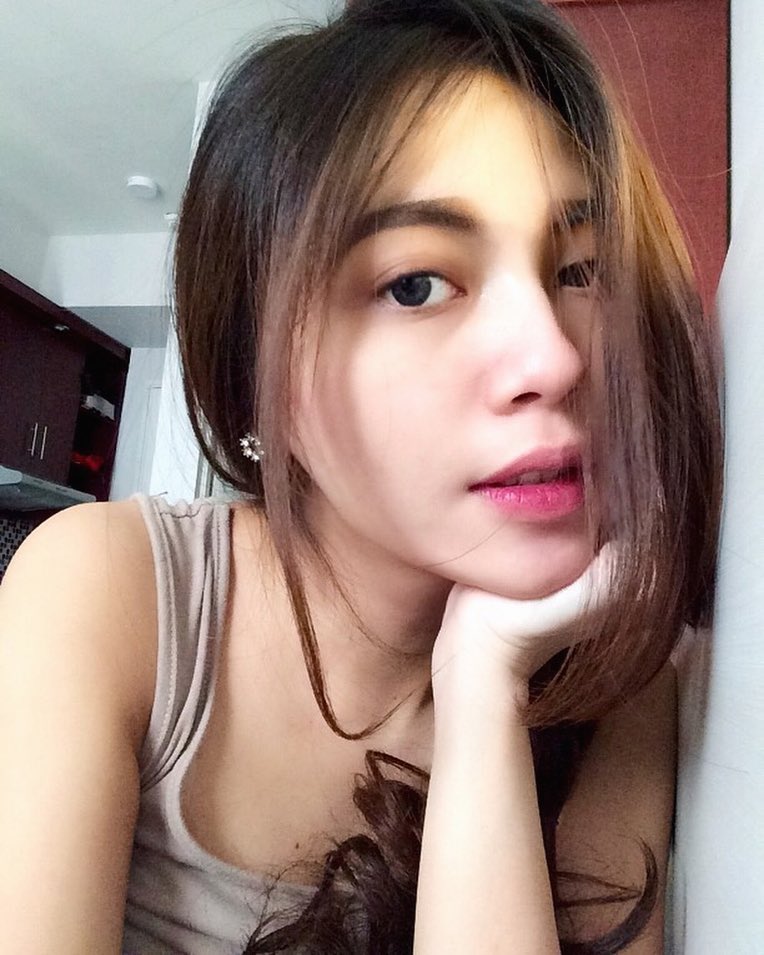 10 Gaya seksi Monica Imas, tunangan Rizal Armada yang jarang terekspos