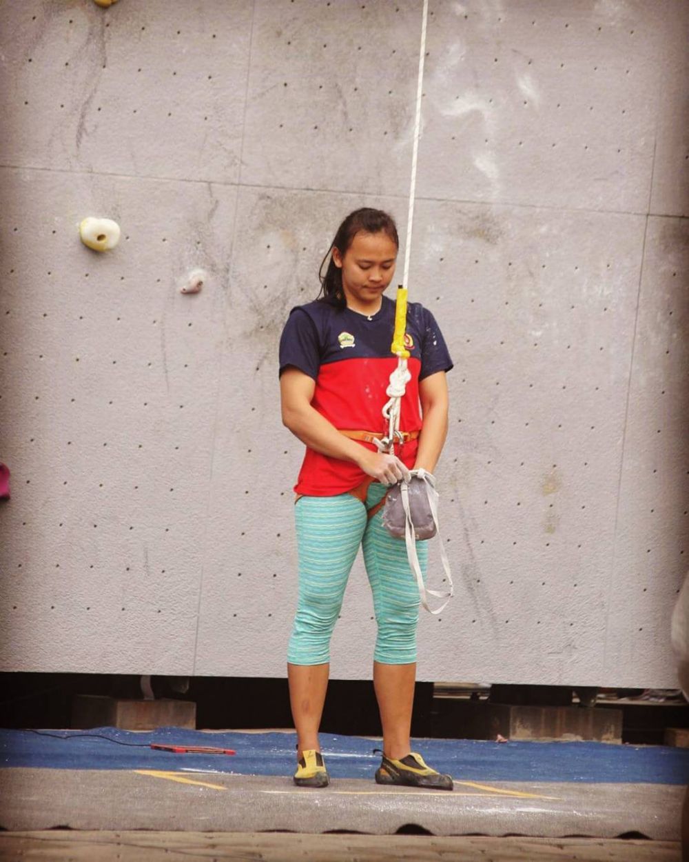 10 Pesona Aries Susanti, si cantik juara panjat tebing dari Indonesia