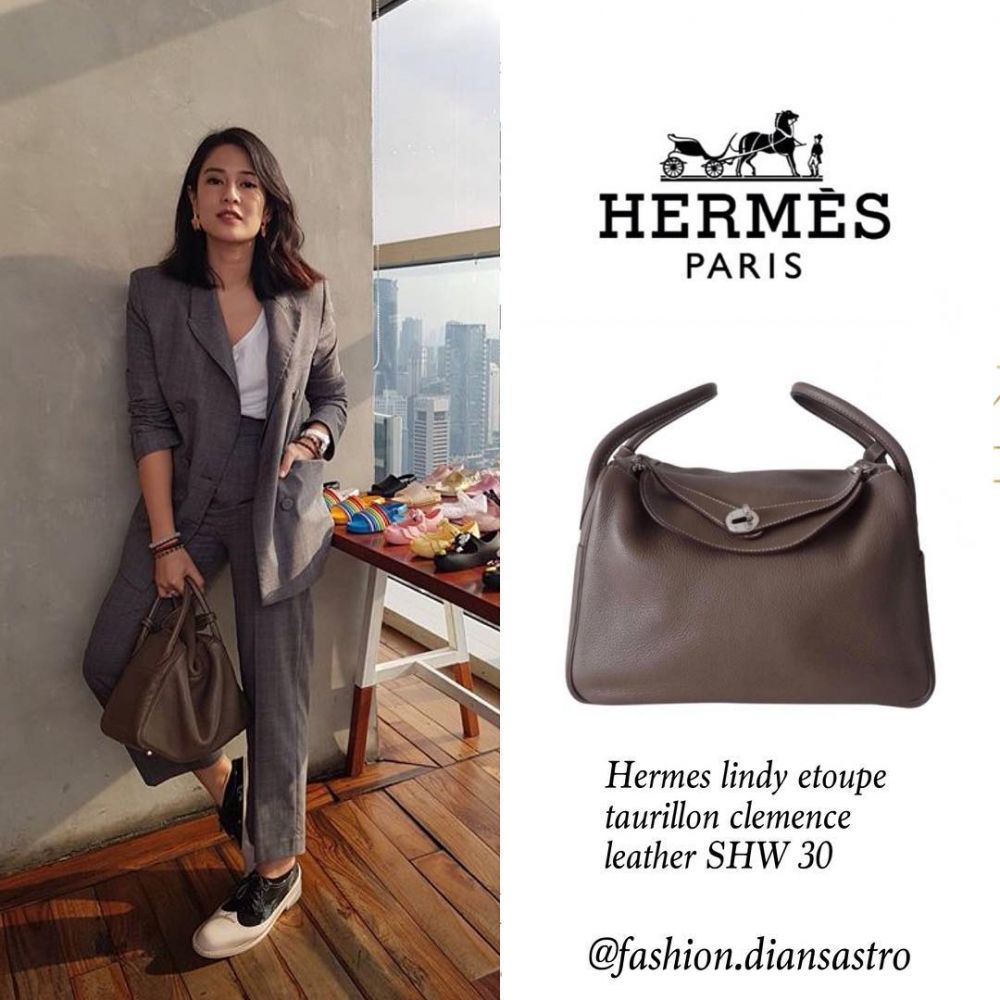 Jadi selebriti papan atas, ini harga fantantis 10 tas Dian Sastro