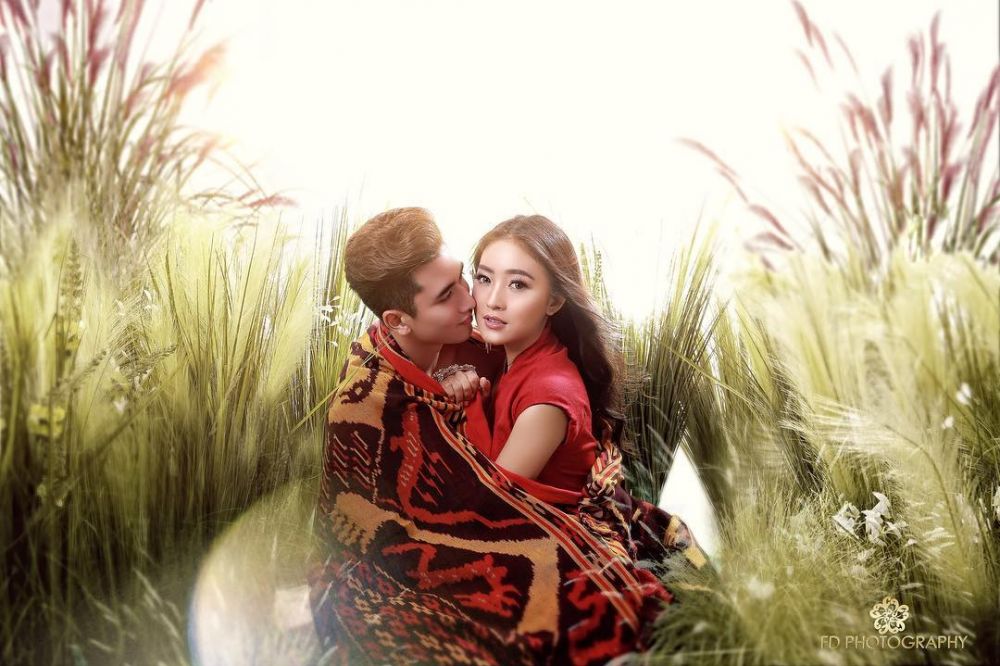 Bak prewedding, ini 8 foto terbaru Verrell & Natasha yang mesra banget