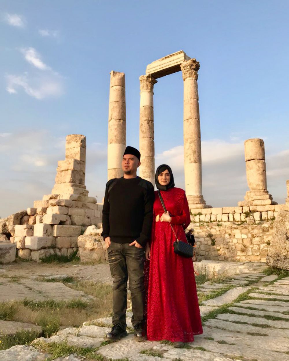 Sama-sama musisi, 8 potret suami-istri seleb ini romantisnya bikin iri