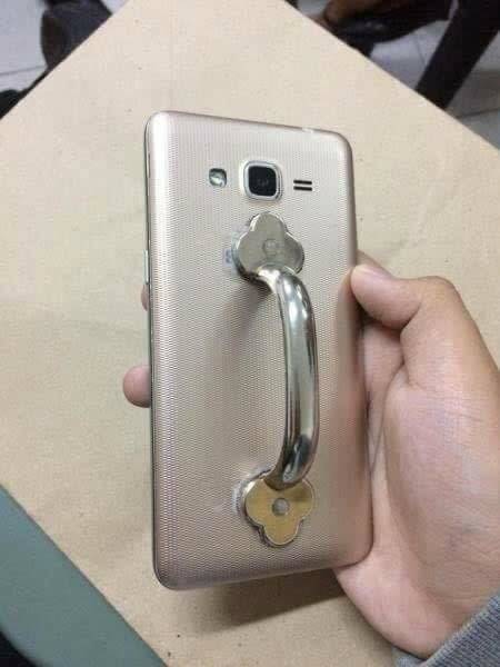 10 Tingkah absurd tapi jenius ini bikin ingin berkata 'hmmm iya'