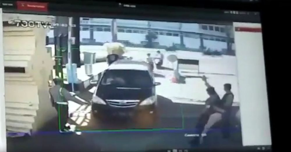 Ini potongan rekaman momen saat bom meledak di Polrestabes Surabaya