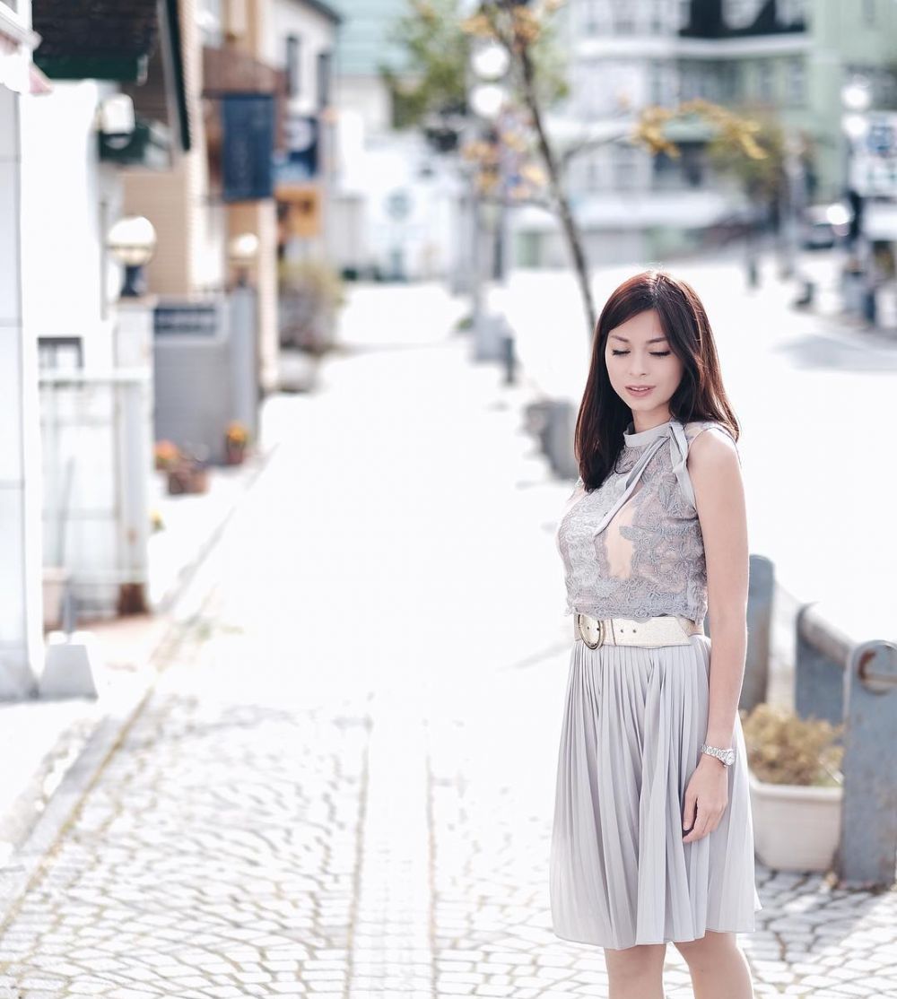 10 Gaya seksi Sandra Olga syuting di Jepang, bikin gagal fokus