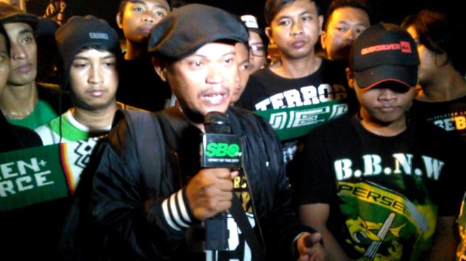 Begini orasi pentolan Bonek Andie Peci mengutuk aksi teror bom