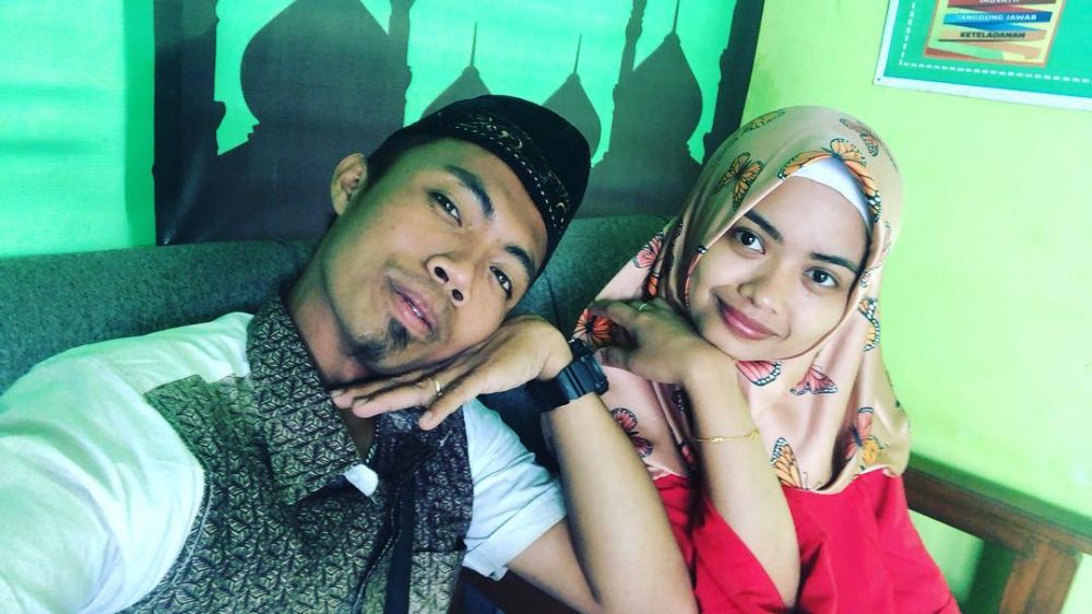 Resmi menikah, begini 7 potret kebersamaan Gokil Abis Bajindul & istri