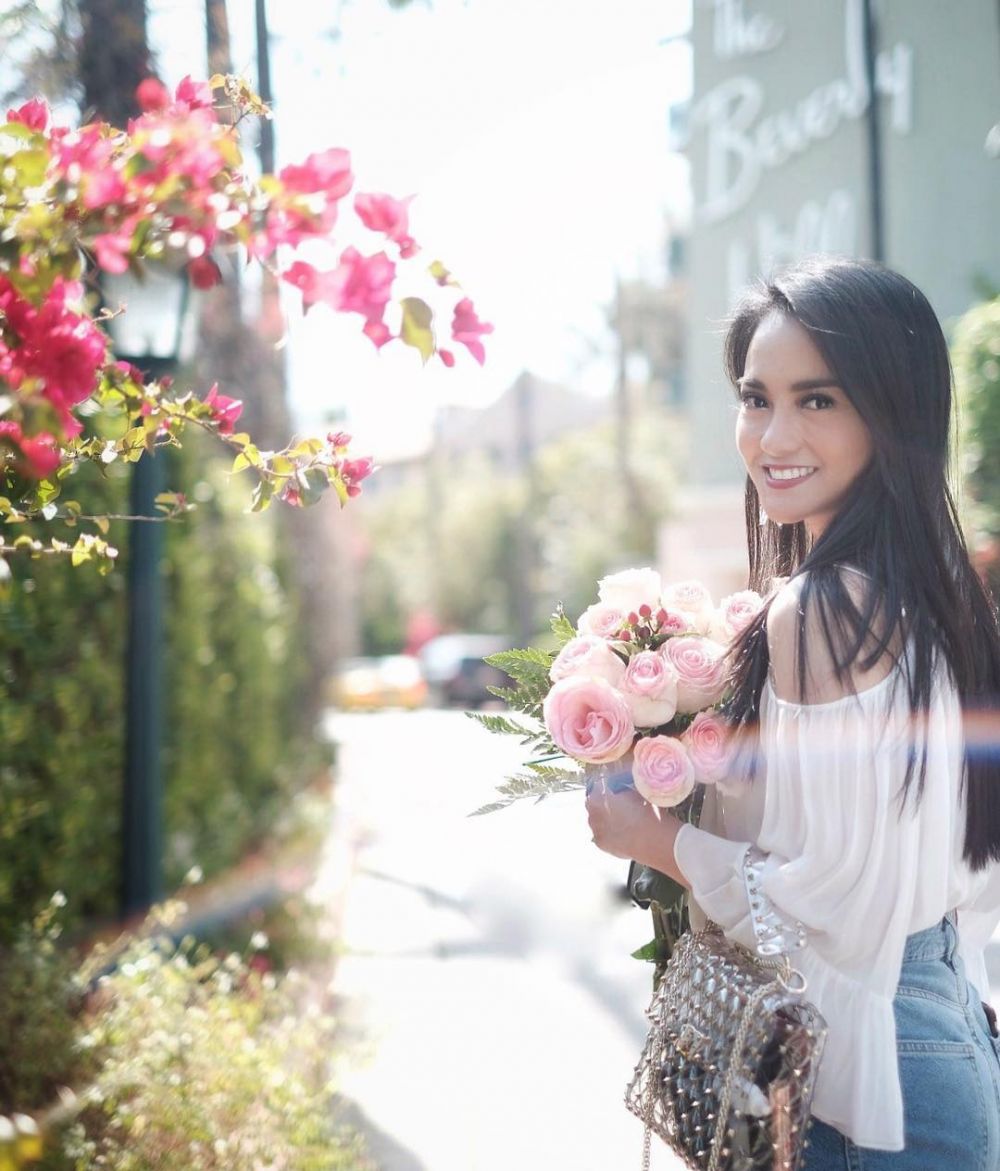 10 Pesona Ririn Ekawati liburan di Amerika Serikat, gayanya bak ABG