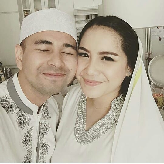 8 Momen Nagita Slavina dan keluarga pakai busana muslim, bikin teduh