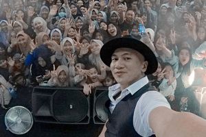 Diprotes fans karena nggak balas DM, jawaban Anji ini menohok