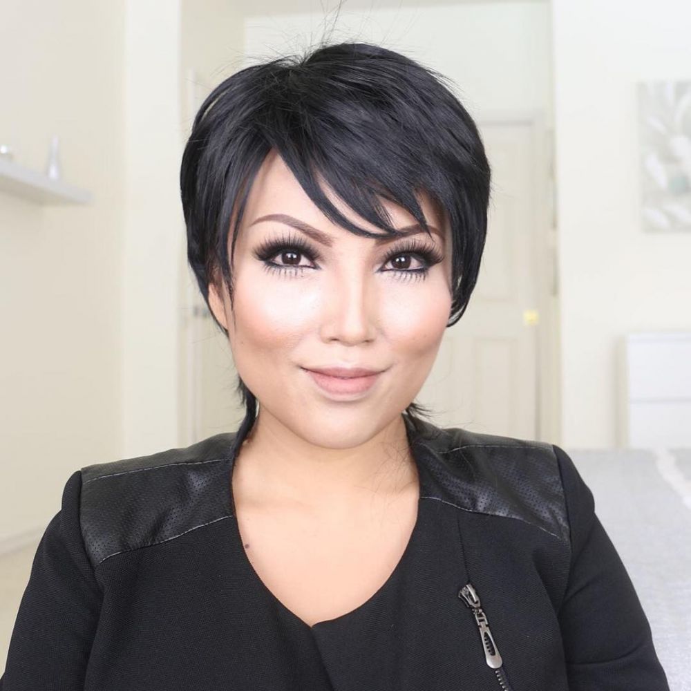 7 Transformasi makeup wanita ini 11-12 sama wajah seleb Hollywood