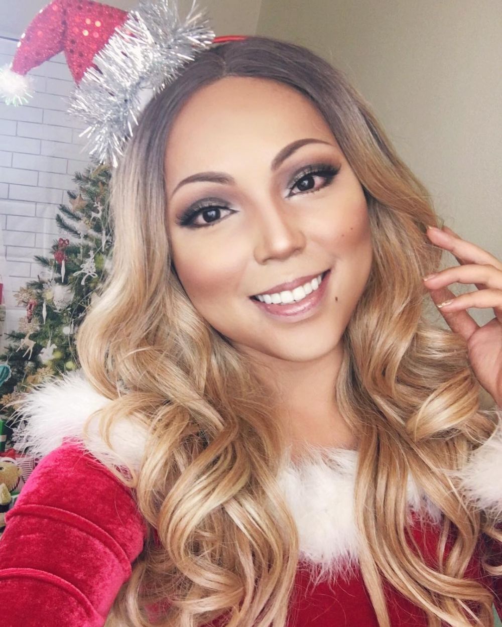 7 Transformasi makeup wanita ini 11-12 sama wajah seleb Hollywood