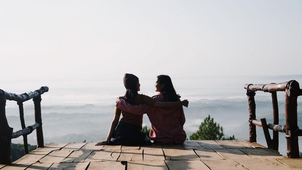 13 Potret keseruan Vero-Val, finalis 'AsNTM' saat liburan di Jogja