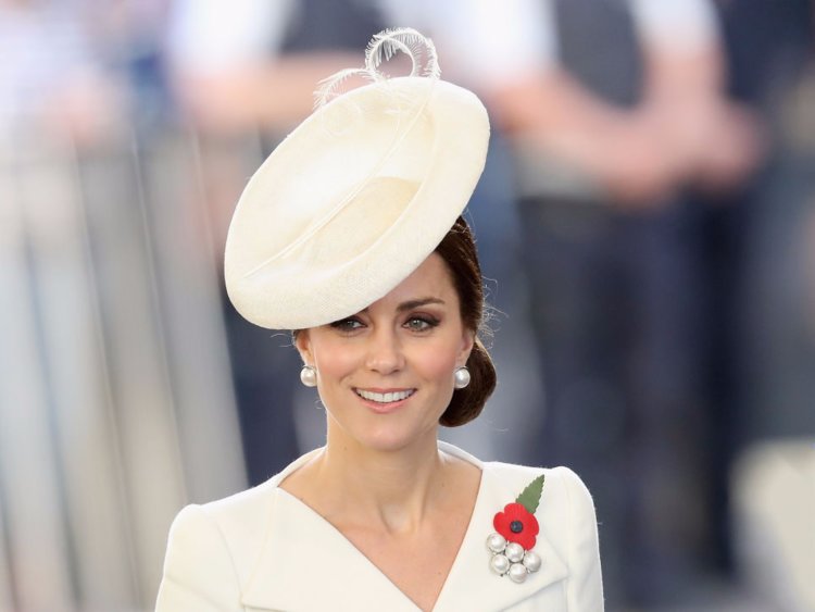 Semua tamu wanita pakai topi di pernikahan Harry-Meghan, ini alasannya