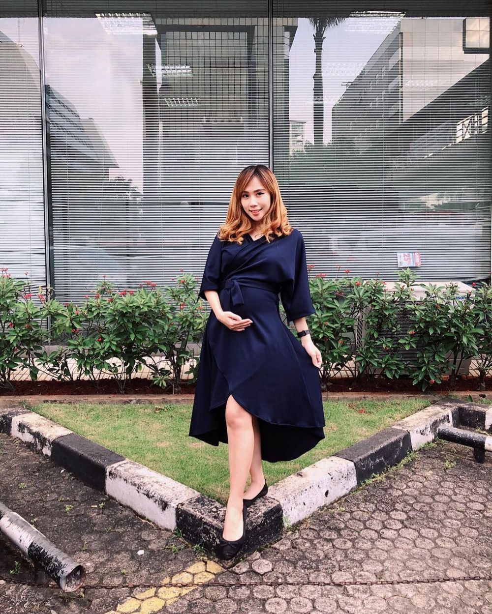 7 Gaya pakaian Cherly eks Cherybelle saat hamil, tetap fashionable