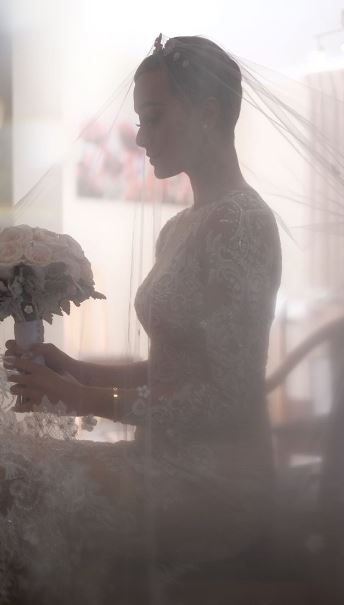 Resmi dipersunting striker MU, ini 11 potret anggun Kimmy Jayanti