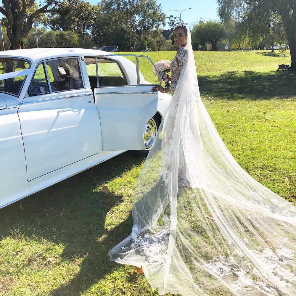 Resmi dipersunting striker MU, ini 11 potret anggun Kimmy Jayanti