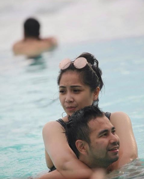 Biasa tampil full makeup, ini 8 penampilan natural Nagita Slavina