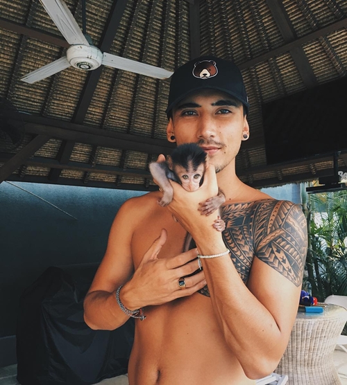 10 Gaya Vincent Verhaag, cowok yang live IG bareng Aurel Hermansyah