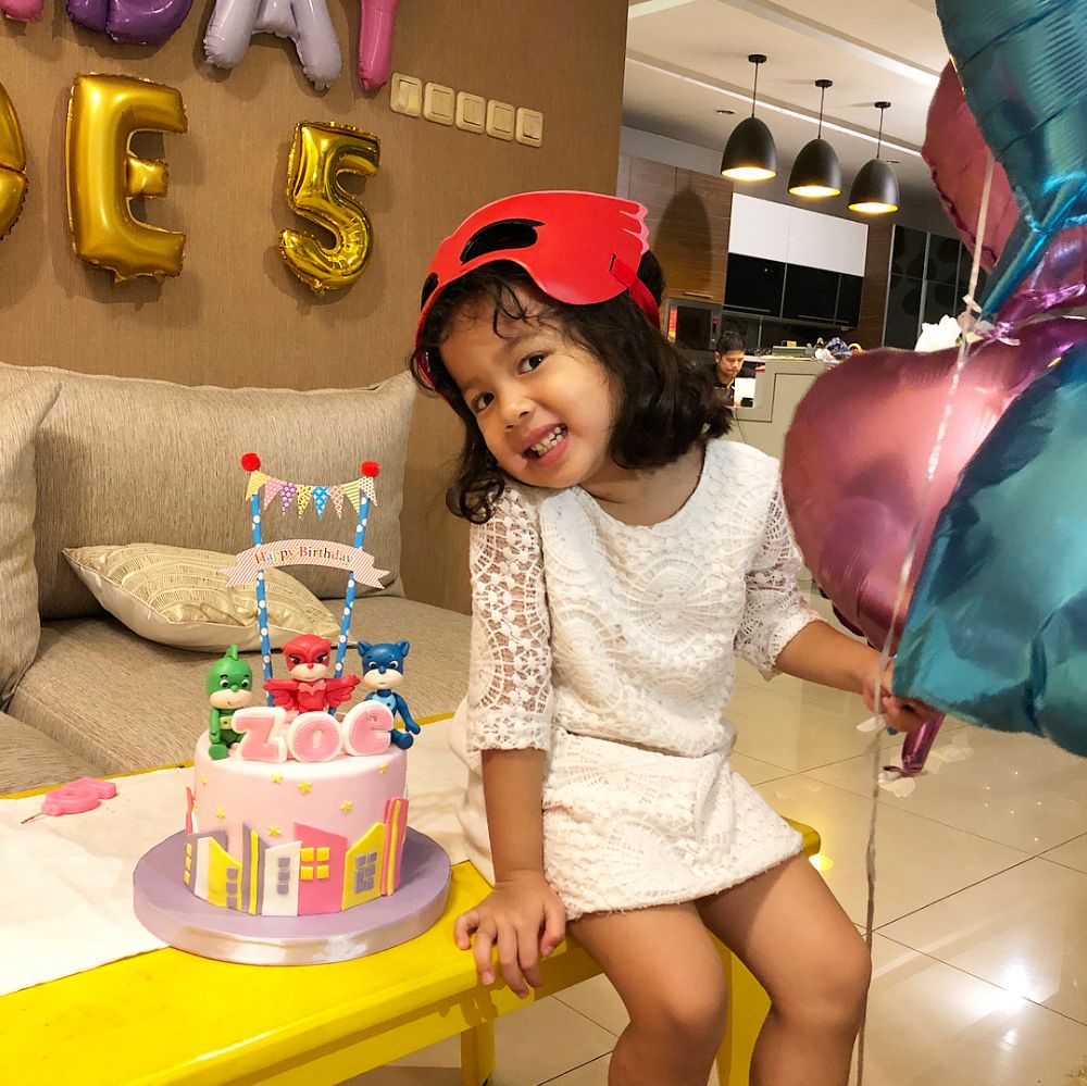 8 Potret ultah Zoe anak Artika Sari Devi & Baim, sederhana tapi meriah
