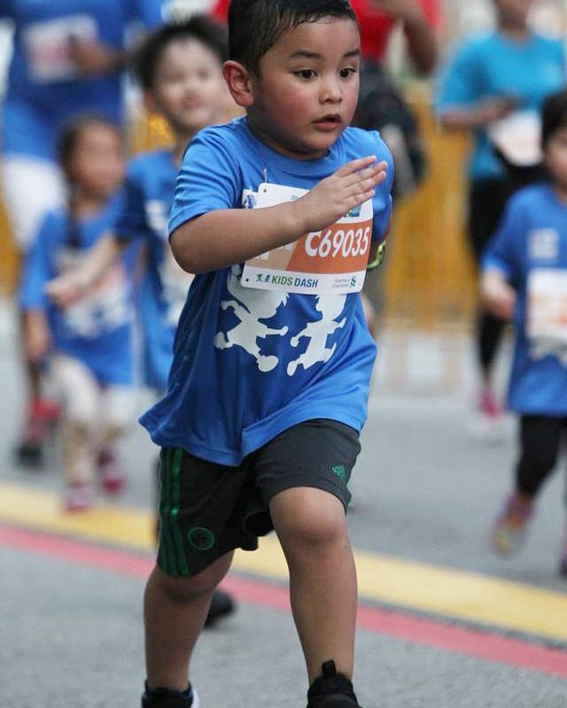 8 Gaya Aditya Manilkara anak bungsu Wendi Cagur, gantengnya kebangetan