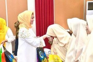 Kenakan hijab, Bella Saphira dipuji makin cantik & anggun